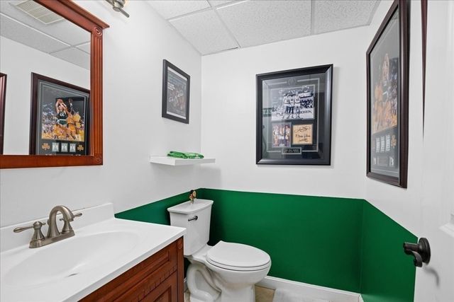 14 Amherst Rd, Shrewsbury, MA 01545