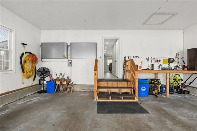 14 Amherst Rd, Shrewsbury, MA 01545