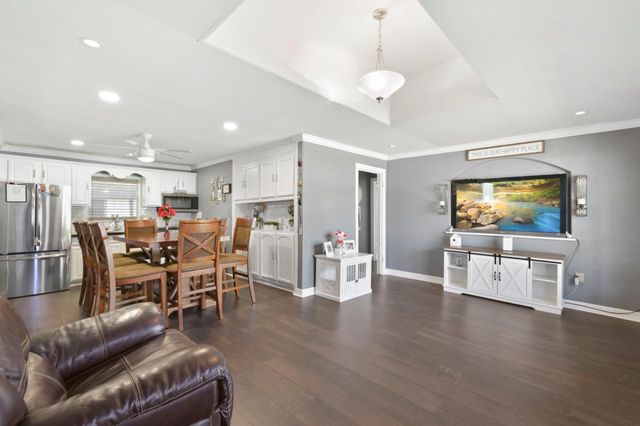 1900 Oregon Street, Baytown, TX 77520