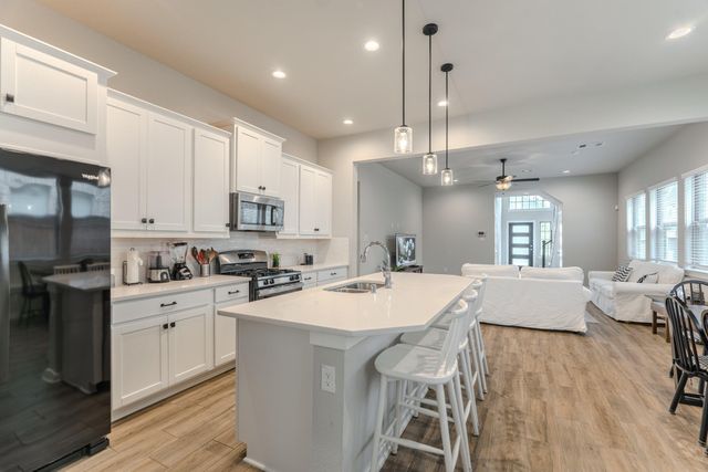17794 Tree Of Heaven, Conroe, TX 77385