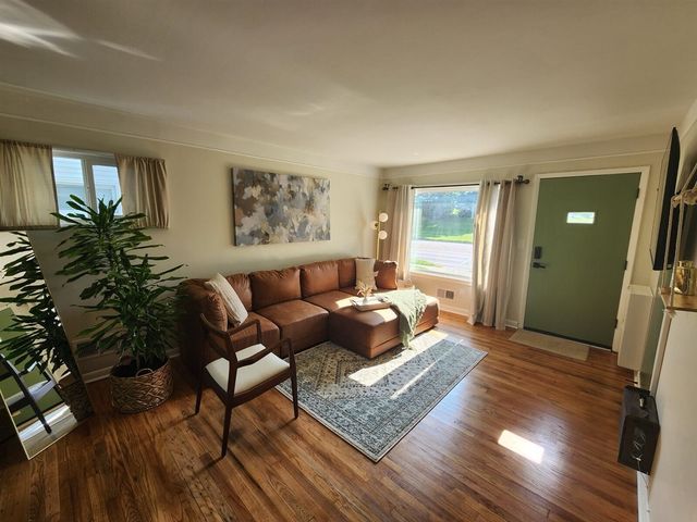 2464 Greenfield Road, Berkley, MI 48072