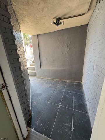 61 Lincoln Ave, Newark City, NJ 07104