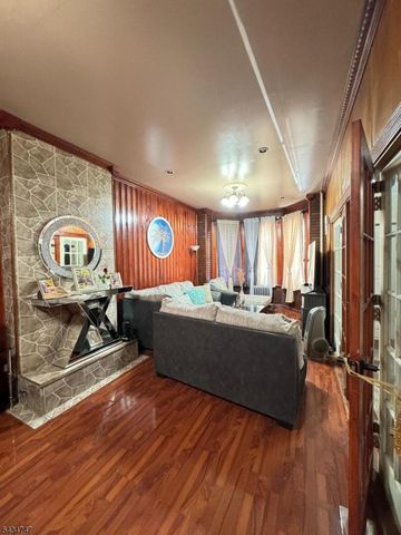 61 Lincoln Ave, Newark City, NJ 07104
