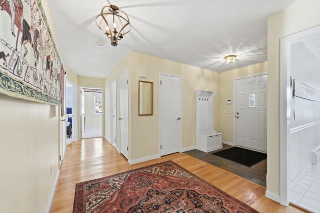 112 Grassy Gutter Road, Longmeadow, MA 01106