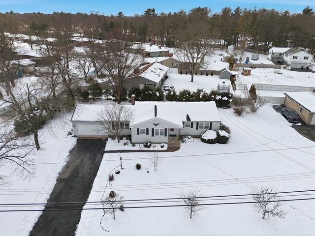 112 Grassy Gutter Road, Longmeadow, MA 01106