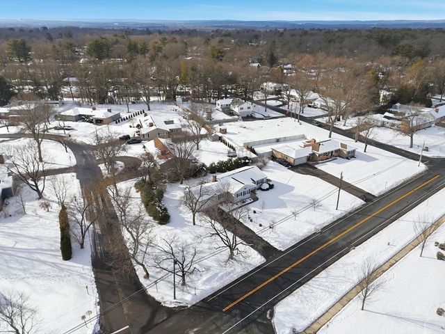 112 Grassy Gutter Road, Longmeadow, MA 01106