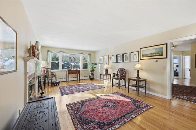 112 Grassy Gutter Road, Longmeadow, MA 01106