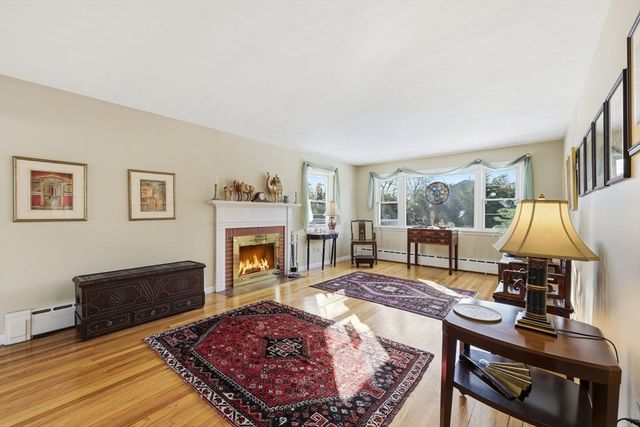 112 Grassy Gutter Road, Longmeadow, MA 01106