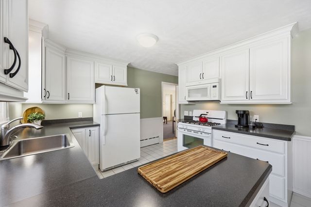 112 Grassy Gutter Road, Longmeadow, MA 01106