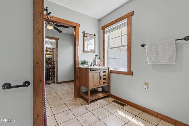 820 Edison Street, Kingsport, TN 37665