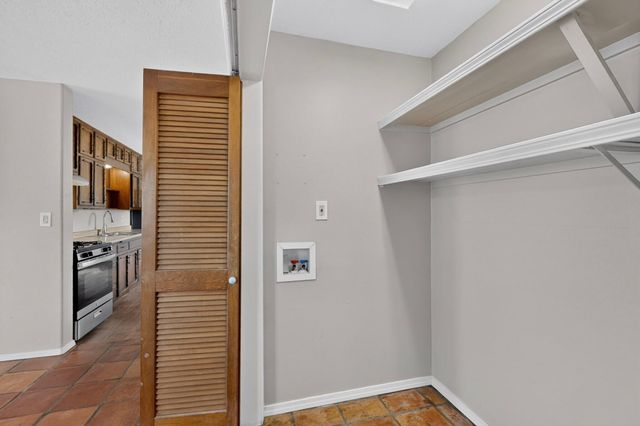 824 GALLAHAD Street SW, Los Lunas, NM 87031