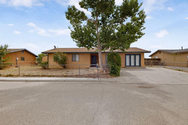824 GALLAHAD Street SW, Los Lunas, NM 87031
