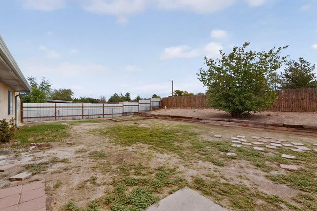 824 GALLAHAD Street SW, Los Lunas, NM 87031