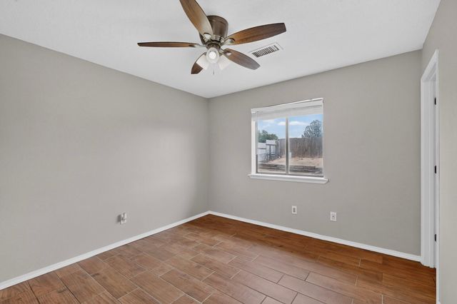 824 GALLAHAD Street SW, Los Lunas, NM 87031