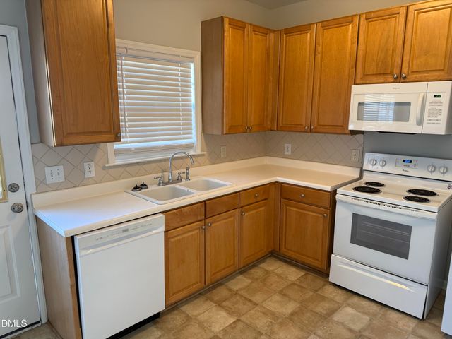 2833 Bennington Drive, Clayton, NC 27520