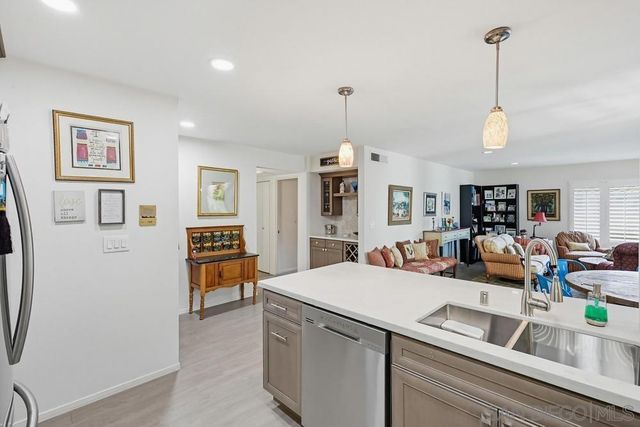 10300 Caminito Cuervo 48, San Diego, CA 92108