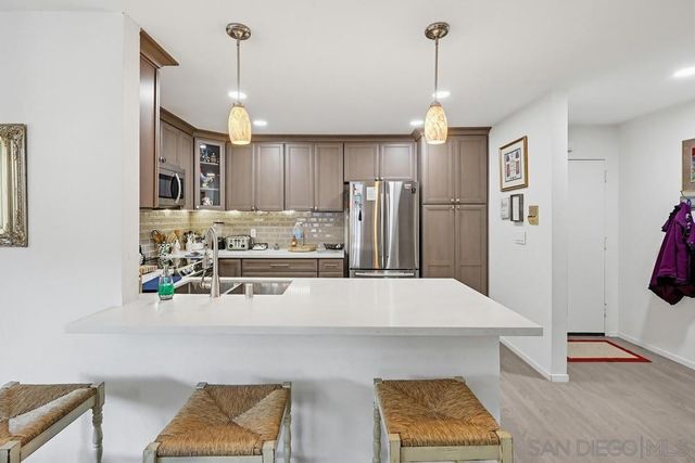 10300 Caminito Cuervo 48, San Diego, CA 92108