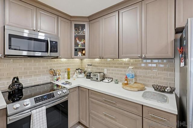10300 Caminito Cuervo 48, San Diego, CA 92108