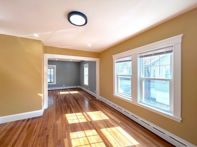 11 Earle St, Quincy, MA 02170