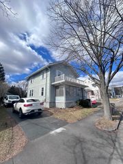 11 Earle St, Quincy, MA 02170