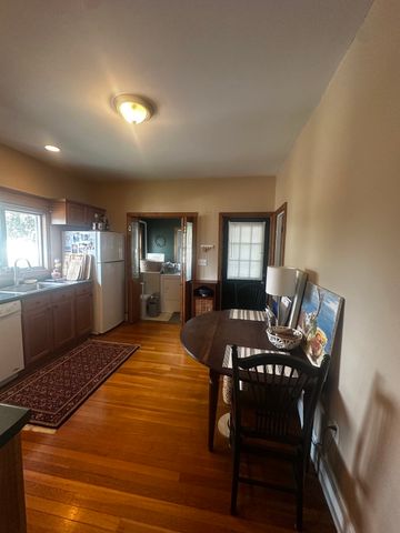 98 Putnam St 1, Quincy, MA 02169