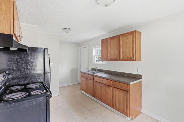 2431 Lexington Avenue, Columbus, OH 43211