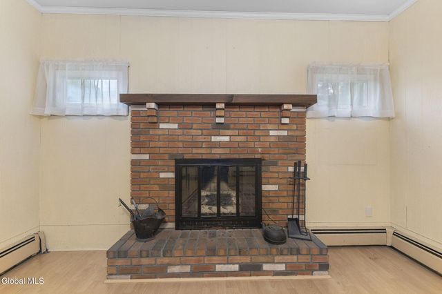 14 Crownwood Lane, Queensbury, NY 12804