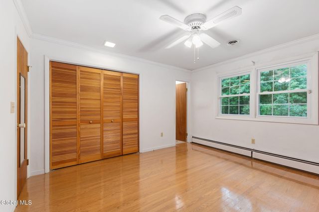 14 Crownwood Lane, Queensbury, NY 12804