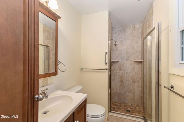 14 Crownwood Lane, Queensbury, NY 12804