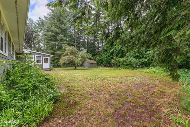 14 Crownwood Lane, Queensbury, NY 12804
