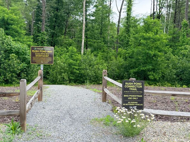 14 Crownwood Lane, Queensbury, NY 12804