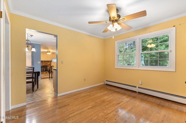 14 Crownwood Lane, Queensbury, NY 12804