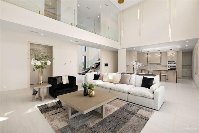 2632 E Guerlain Drive, Edinburg, TX 78542