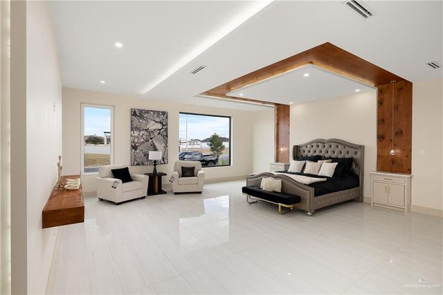 2632 E Guerlain Drive, Edinburg, TX 78542