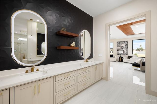 2632 E Guerlain Drive, Edinburg, TX 78542