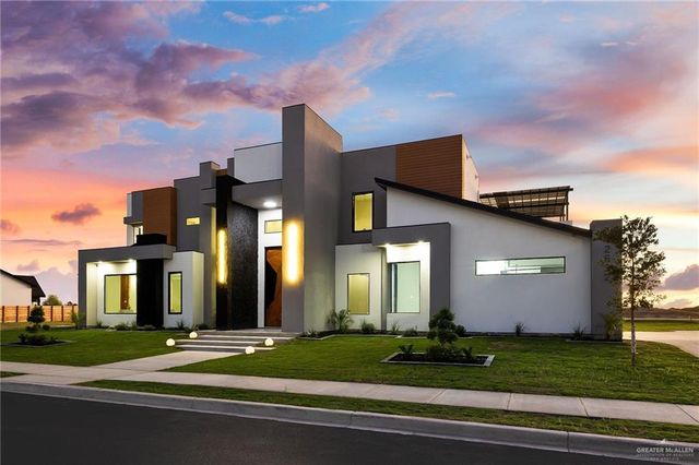 2632 E Guerlain Drive, Edinburg, TX 78542