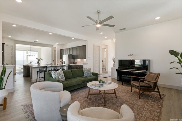 301 Vamanos, Boerne, TX 78006