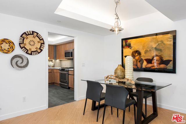 171 N Church Lane 209, Los Angeles, CA 90049