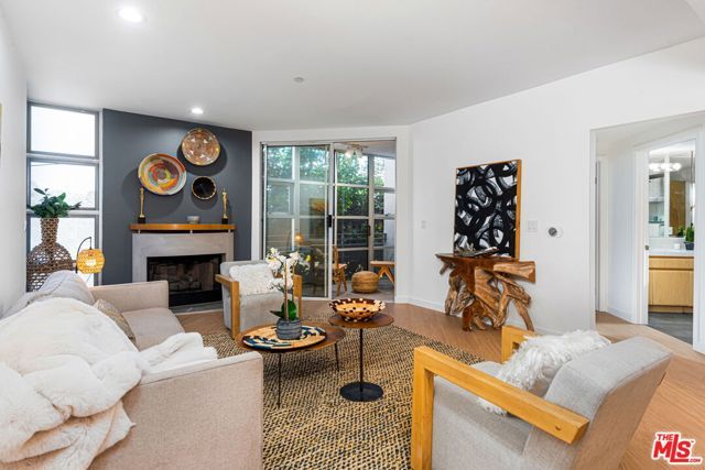 171 N Church Lane 209, Los Angeles, CA 90049