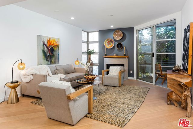 171 N Church Lane 209, Los Angeles, CA 90049