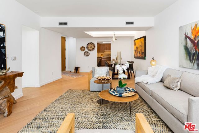 171 N Church Lane 209, Los Angeles, CA 90049