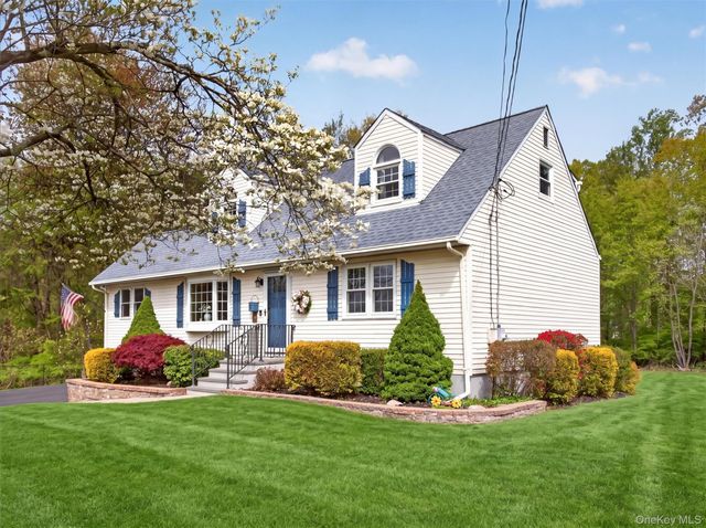21 Foxcroft Drive, Nanuet, NY 10954