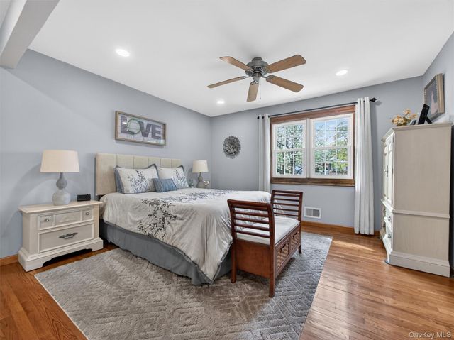 21 Foxcroft Drive, Nanuet, NY 10954