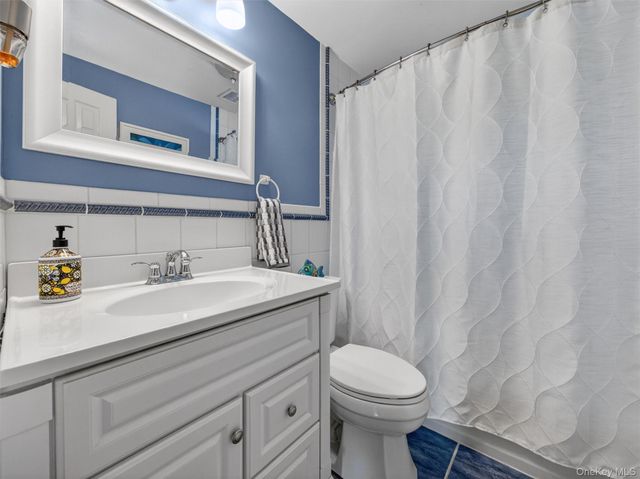 21 Foxcroft Drive, Nanuet, NY 10954
