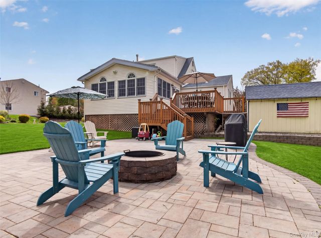 21 Foxcroft Drive, Nanuet, NY 10954