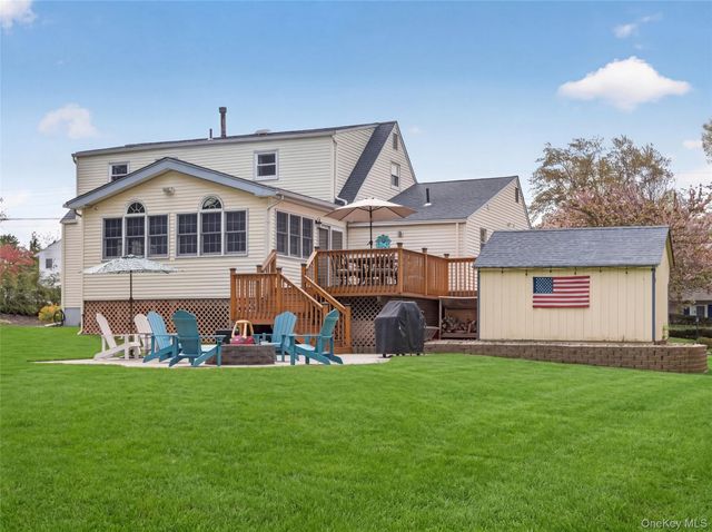 21 Foxcroft Drive, Nanuet, NY 10954