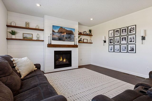 15306 75th Circle NE, Elk River, MN 55330