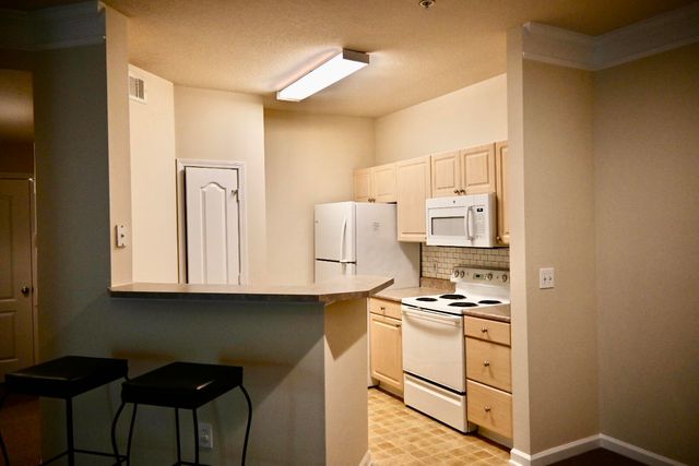 1300 Park West Boulevard Unit 108, Mount Pleasant, SC 29466