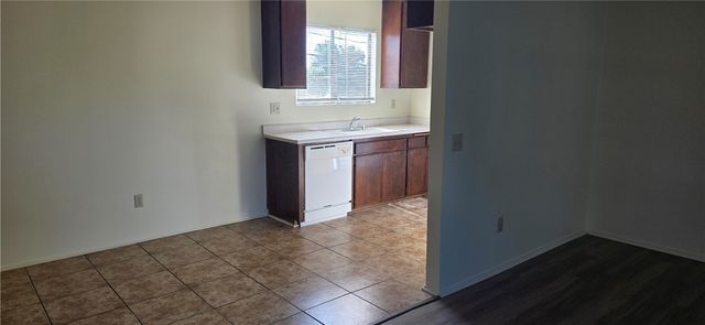 1319 Oakwood Drive 11, San Bernardino, CA 92405