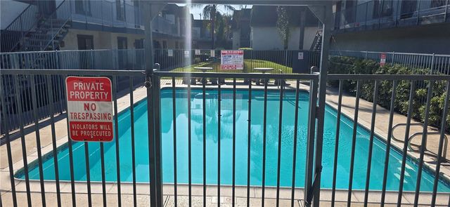 1319 Oakwood Drive 11, San Bernardino, CA 92405